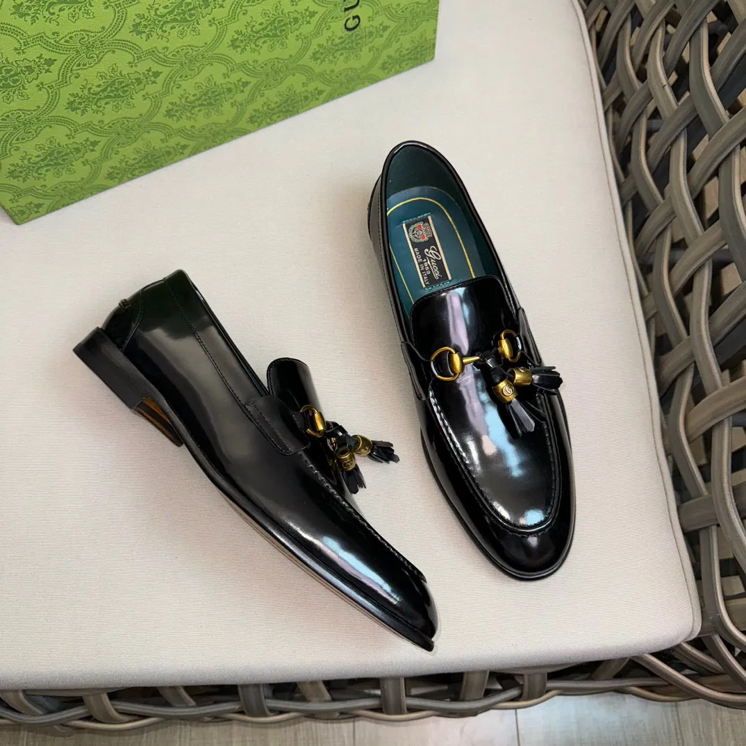 Men's shoes 💰900 Gucci ~ High-end genuine leather outsole men's casual leather shoes | The upper is made of imported original first-layer cowhide material | Classic horsebit decoration | Leather handmade tassel embellishment | Low-key luxury temperament | Comfortable foot feel | Imported genuine leather outsole | First-layer cowhide inner cowhide pad | Fine details Size: 39-44 (customized at 45.46)